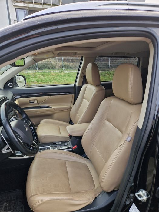 Mitsubishi outlander 2018 krajowy full opcja
