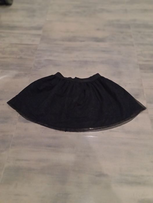 Elegancka spódniczka w rozmiarze 116