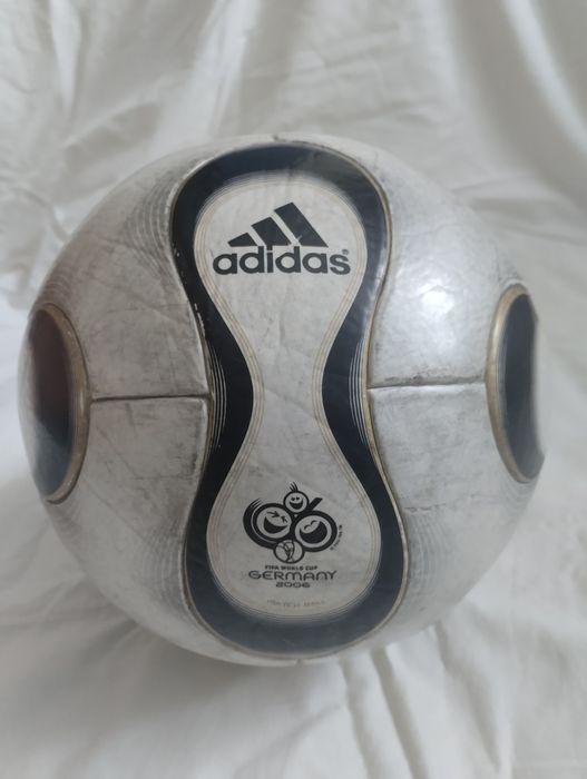 Оригінальна М'яч Adidas TEAMGEIST  Fifa World Cup 2006!