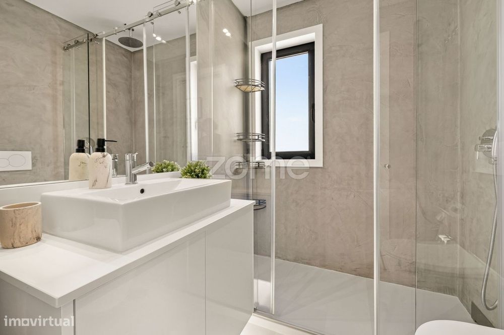 Apartamento T3 com 3 lugares de garagem no Bairro Novo da Abóboda