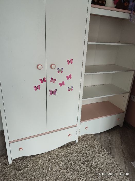 Szafa i regalik dziecięcy