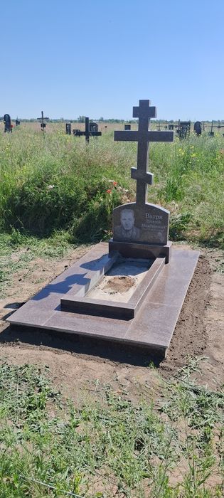 Виготовлення пам'ятників