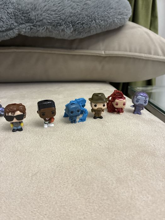 Продаю фігурки Дивні дива!