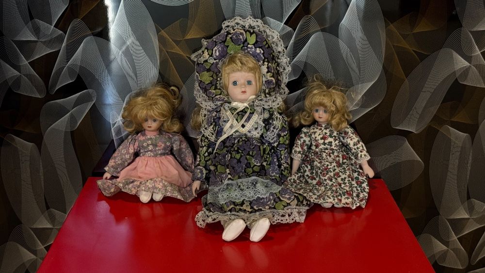 Bonecas de porcelana