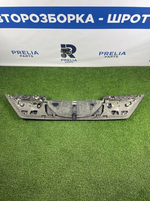 Накладка, молдинг на ляду Bmw 7 series e65, e66.