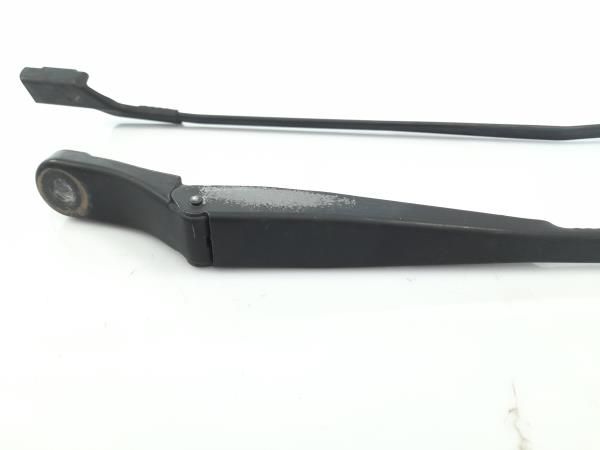 Haste / braço de escova limpa vidros frente direita PEUGEOT 3008 I (0U