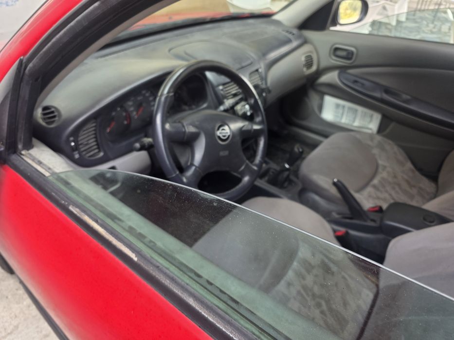 Carro nissan almera 2.2