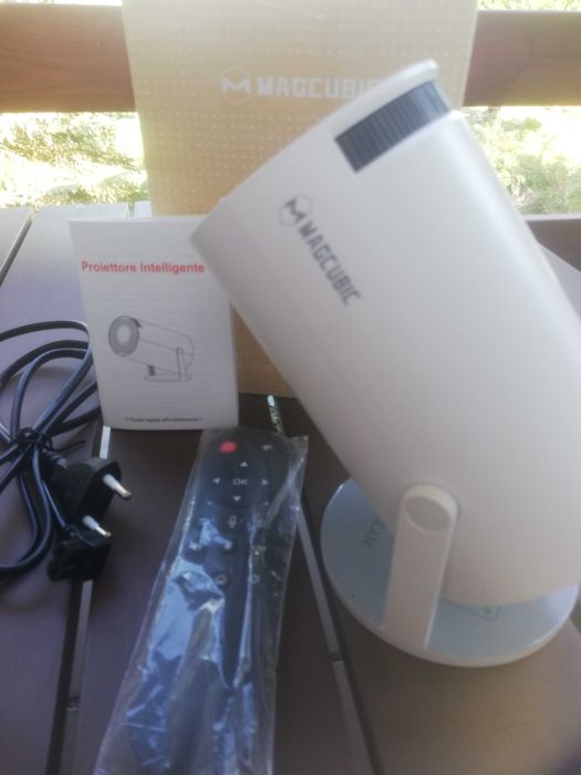 Projektor LED Magcubic HY300 PRO biały