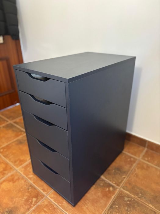 Movel secretária com 5 gavetas
