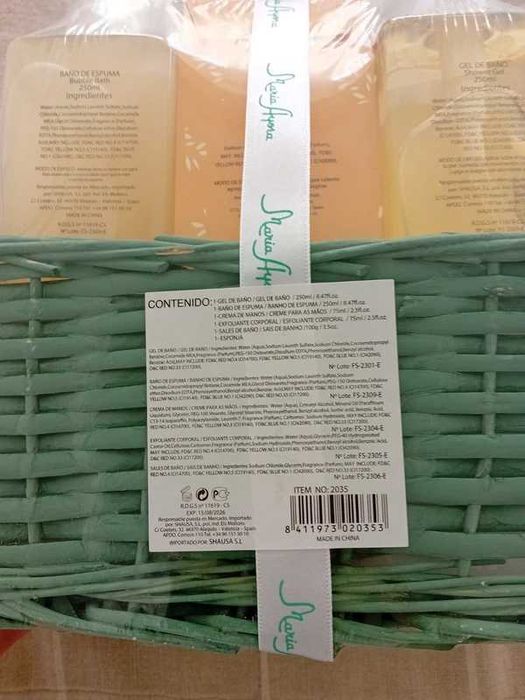 Cesta nova com produtos de banho433385366629263361