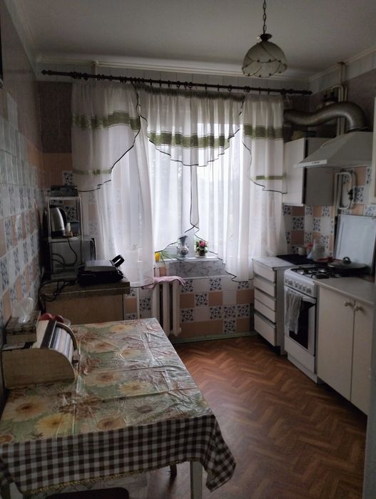 Продам 3х кімнатну квартиру.5/9 52000$