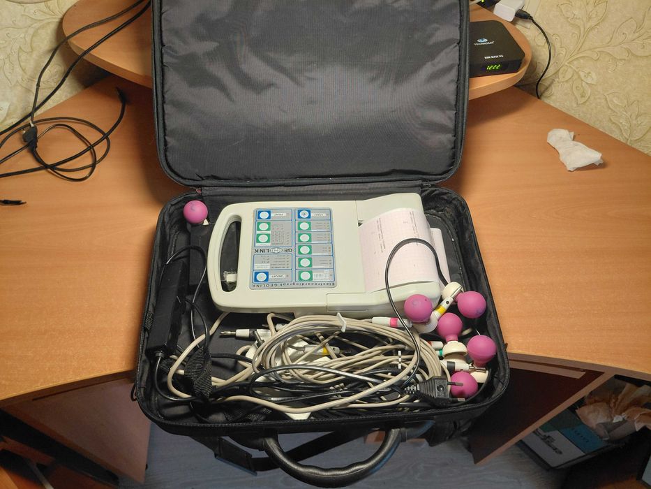 Електрокардіограф ГЕОЛИНК ЭКЗТ-12-01