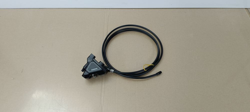 Shimano BR-UR300 zacisk hamulca z przewodem.
