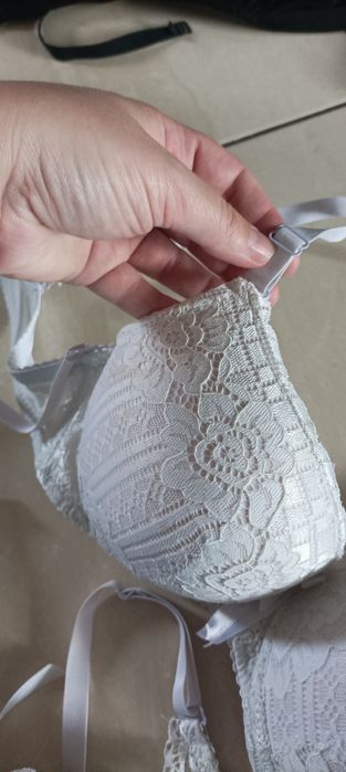 Stanik biały 36/80 dwie sztuki