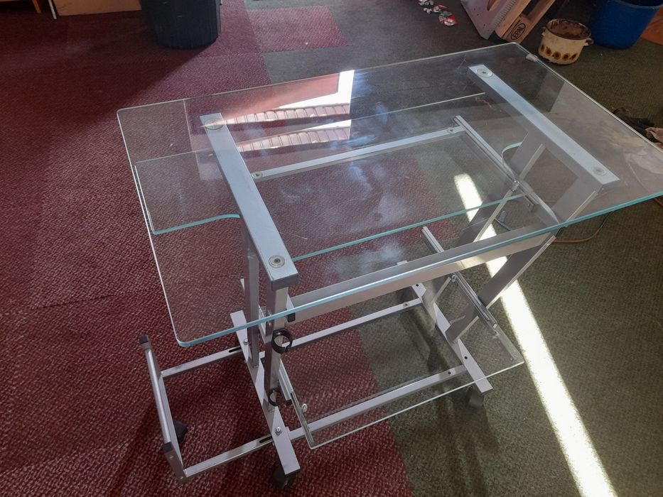 Biurko aluminiowo szklane