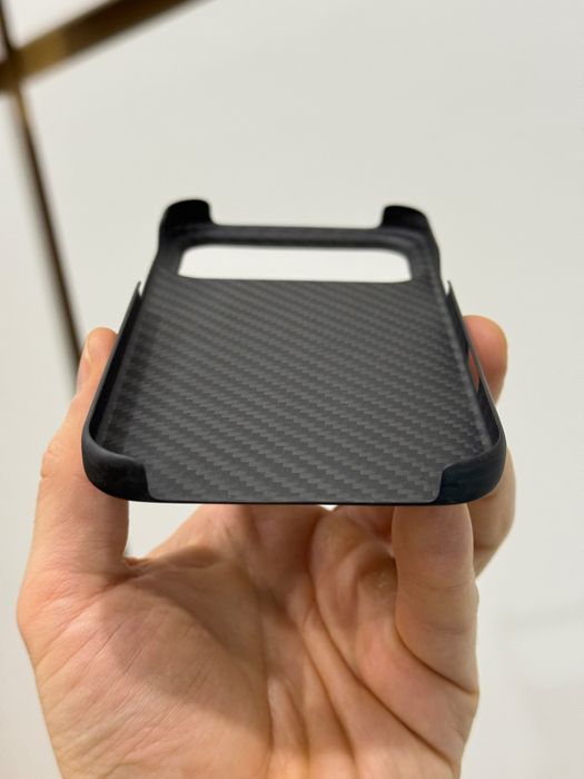 Чехол из кованого карбона iPhone 17 Pro Max