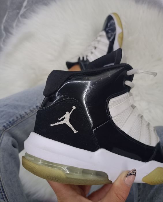 Buty koszykarskie Nike Air Jordan Max Aura rozmiar 36.5 młodzieżowe