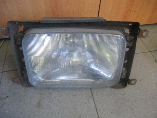 Ótica / farol direita VOLVO FL