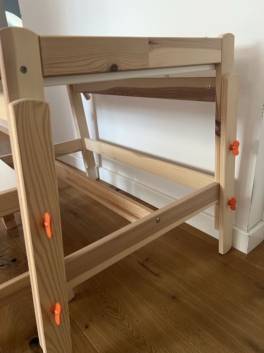 Biurko i taboret FLISAT ikea
