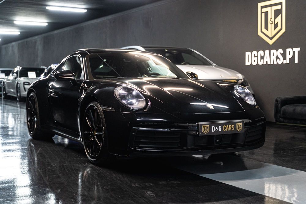 Porsche 911 (992) Carrera 4 PDK
