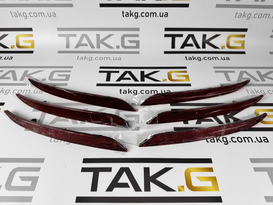 Катафот отражатель в бампери та крила Tesla Model 3 Y X