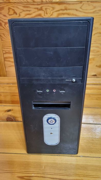 Obudowa komputerowa ATX czarna 2xUsb dużo miejsca na chłodzenie