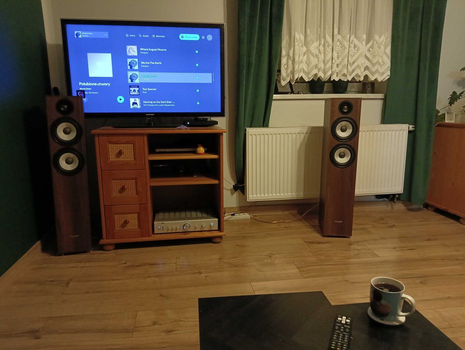 kolumny pylon pearl 25 stan idealny