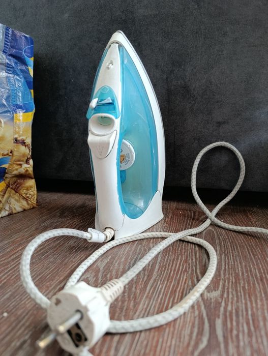 Праска  Tefal та Scarlet