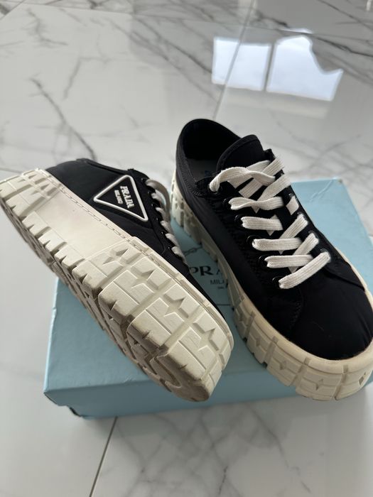 Кросівки Prada 35р