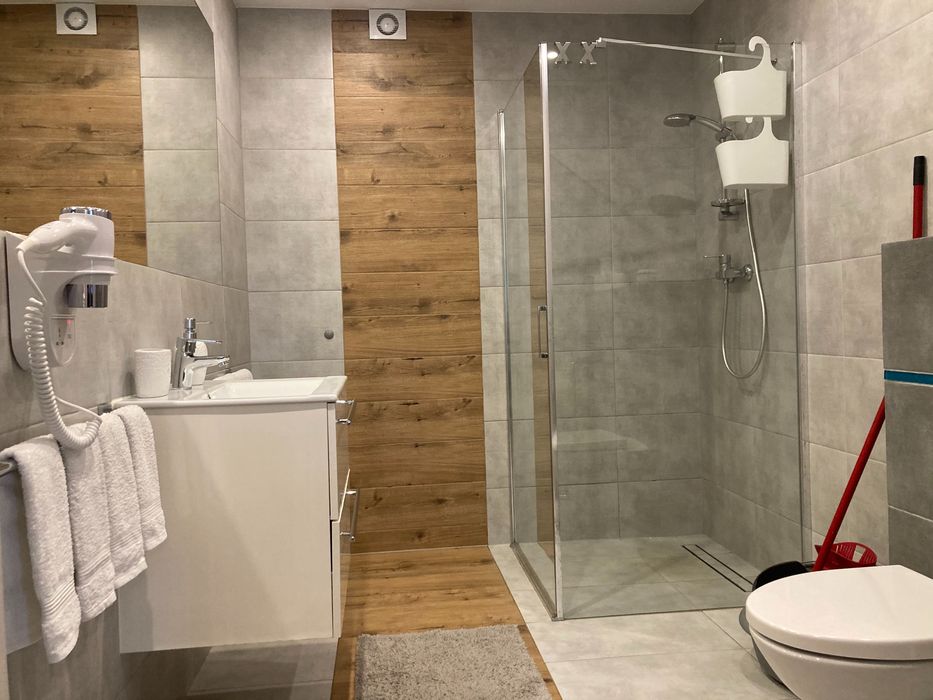 Mazury - apartamenty 4-8 os. jezioro plaża łowisko las ZAPRASZAMY