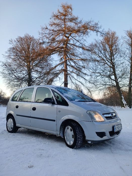 Продам власний автомобіль Opel Meriva