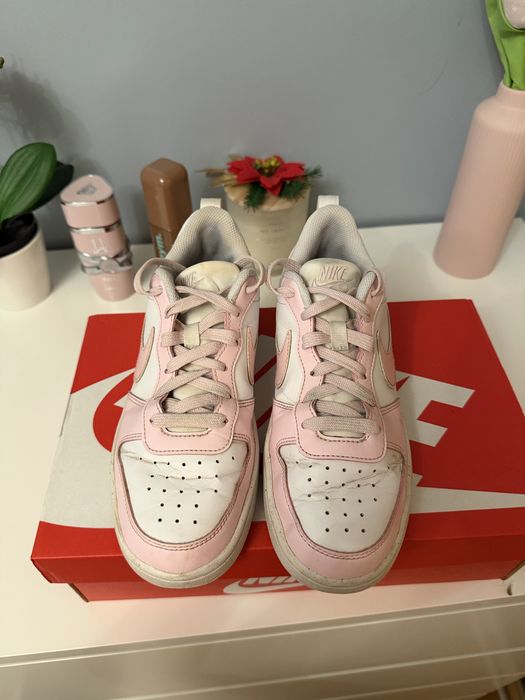 Nike Court Borough Low Pink