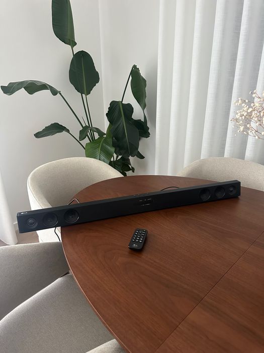 LG SJ3 Soundbar 2.1 300 W + Subwoofer