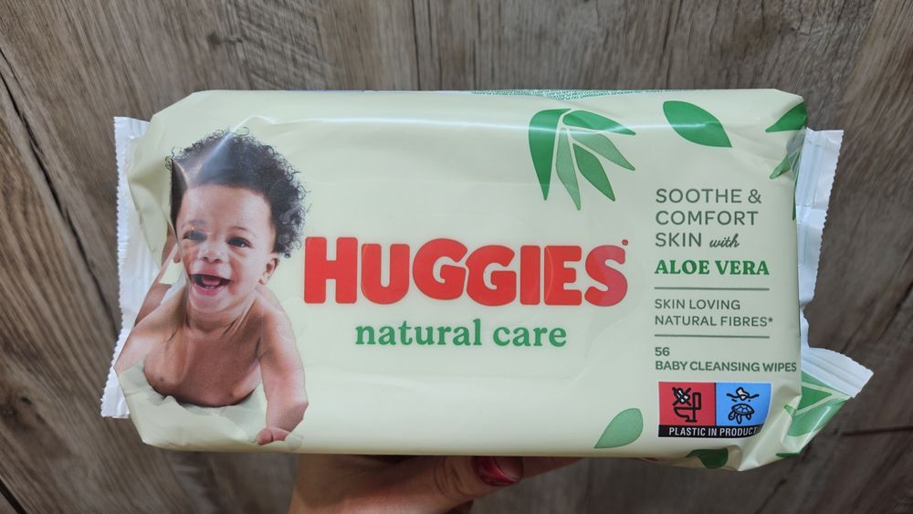 Вологі серветки Huggies  natural care 56 шт ( Великобританія)