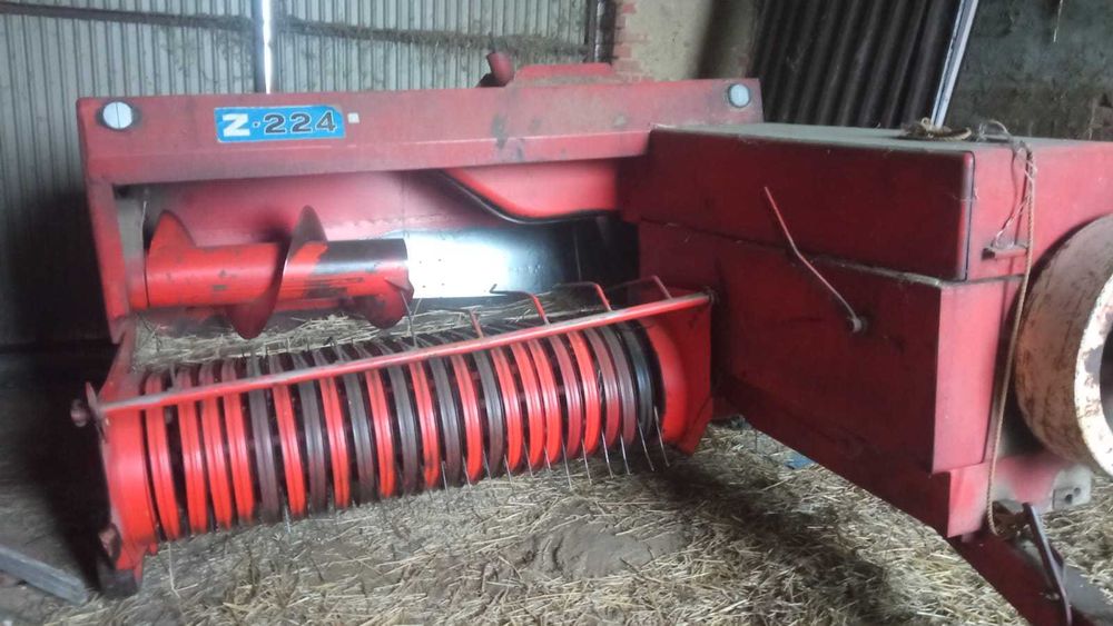 Sprzedam prasę kostkującą Z224