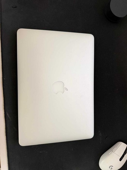 MacBook Air 13” i5 / 8GB / 128GB SSD – Bardzo dobry stan  + dobra BATERIA