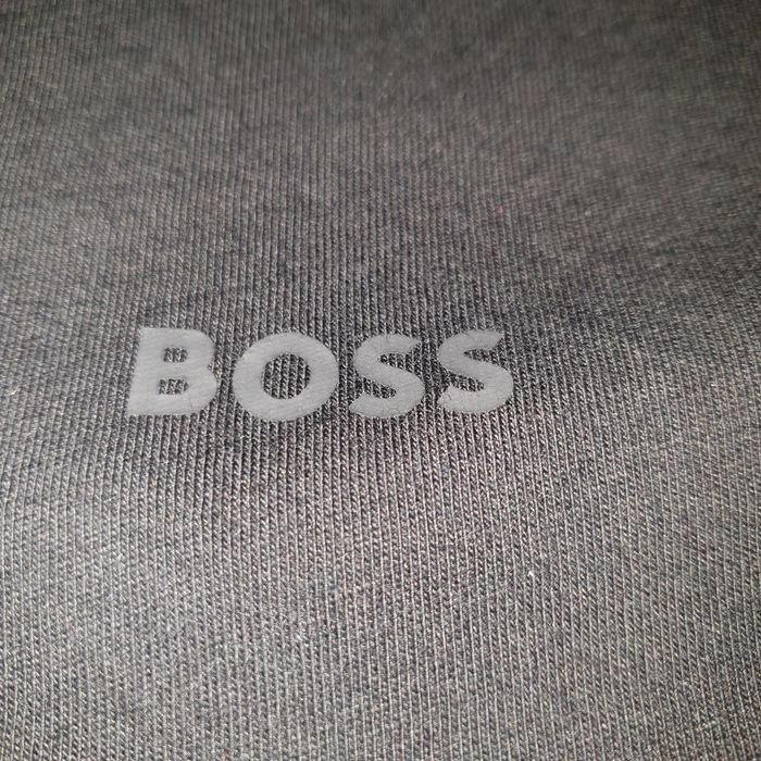 Boss чоловіча чорна футболка L/M 46/48