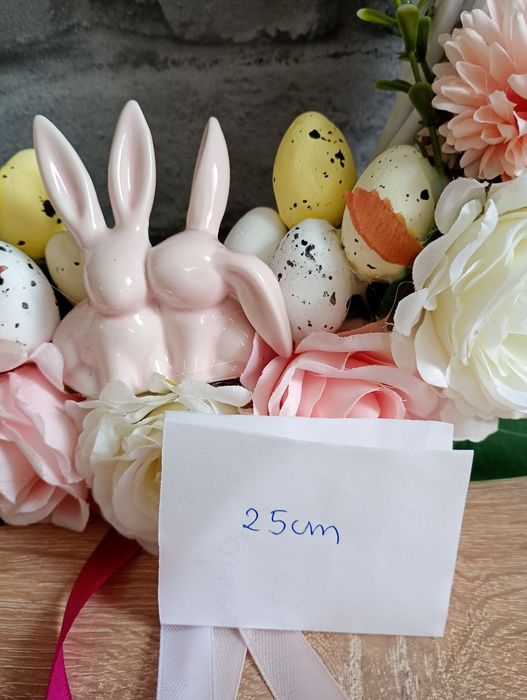 Wianek wielkanocny na drzwi