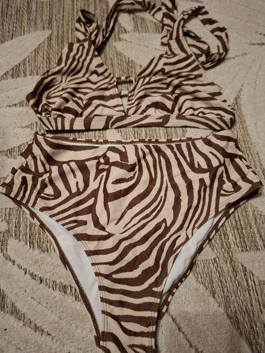 Strój kąpielowy dwuczęściowy rozmiar XL  zebra.