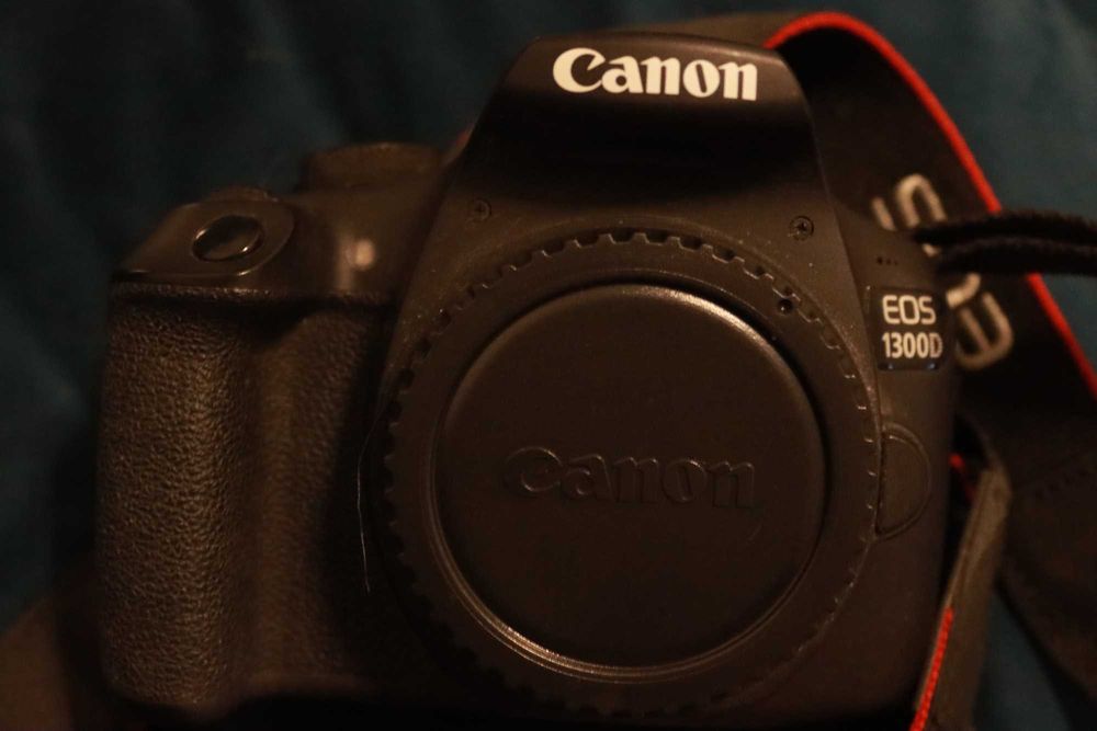 Canon DLSR 1300D