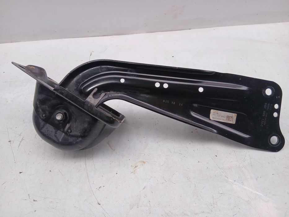 Braço de suspensão trás esquerdo AUDI Q3 (F3B)