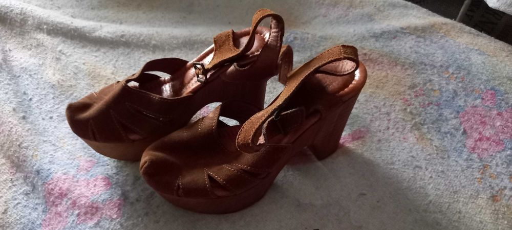 Sapatos novos tam 35/36