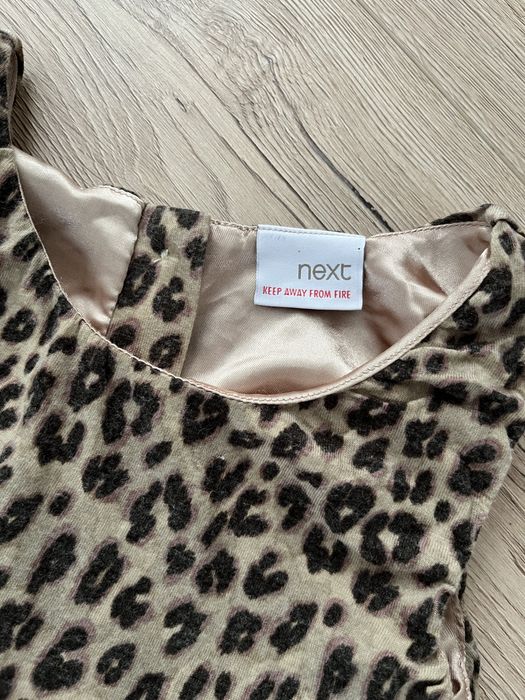 Sukienka elegancka z kokardką w panterkę wstąmążka Next 98 letnia