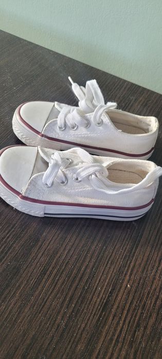 Buty 9 par nr 23