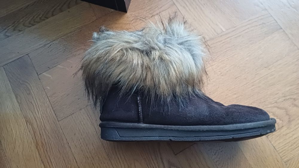 Ugg з хутром всередині
