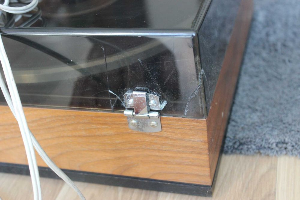 Gramofon Lenco L75