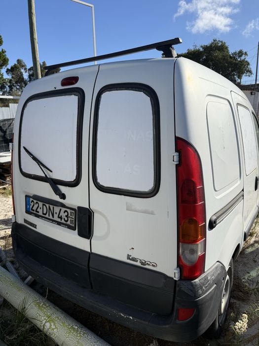 Renault kangoo acidentada