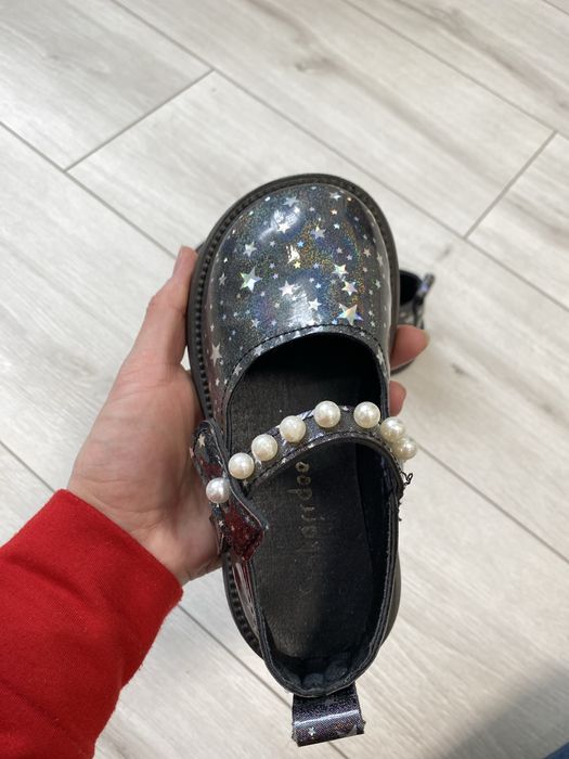 Туфлі для дівчинки