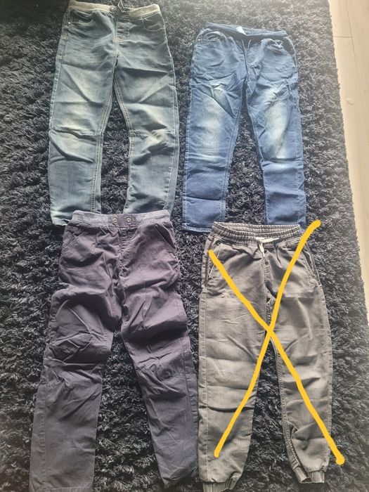 Spodnie joggery 152