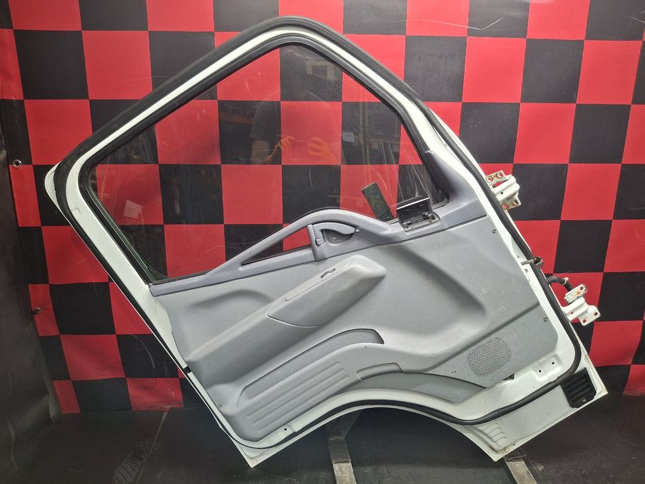 Porta frente esquerda MITSUBISHI Fuso